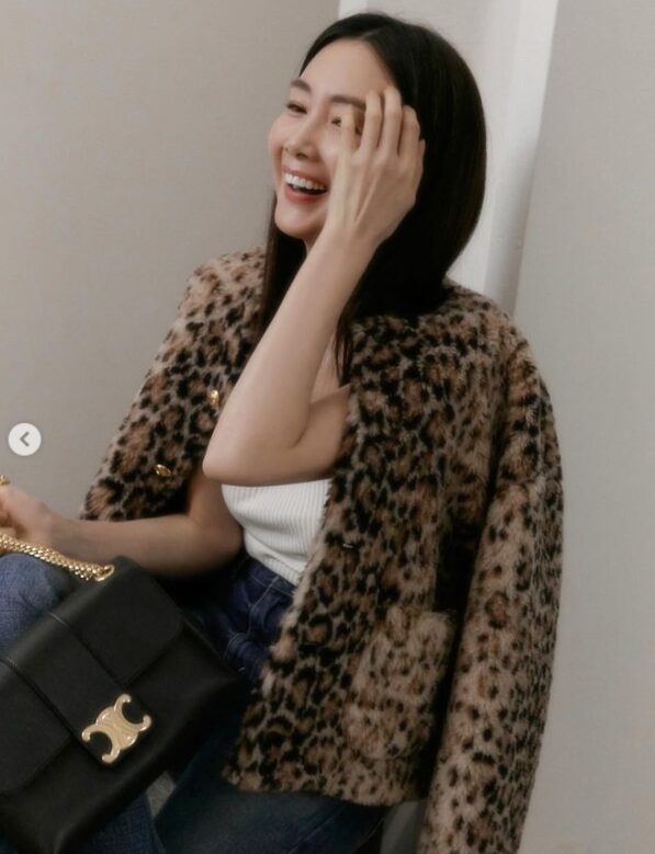 셀린느 신상 빅투아르백 카프스킨 블랙